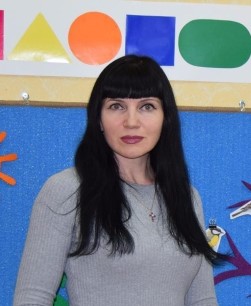 Педагогический работник Селиверстова Елена Юрьевна.
